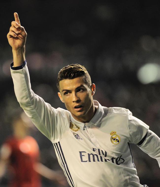 拜仁3比1逆转葡萄牙体育，欧冠小组赛六轮全胜