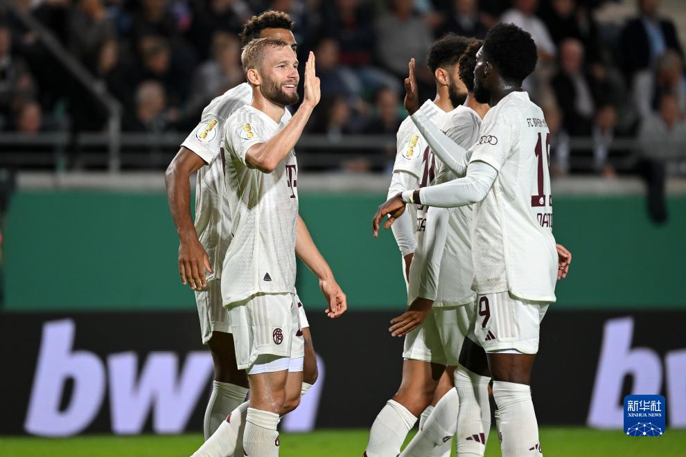 利物浦萨拉赫末段进球险胜热刺