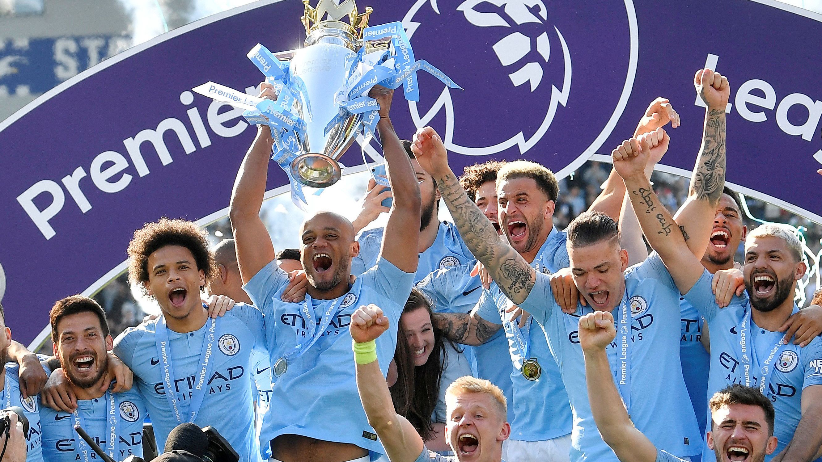 津门虎将在11月16日举办年票球迷开放日活动，共100个名额